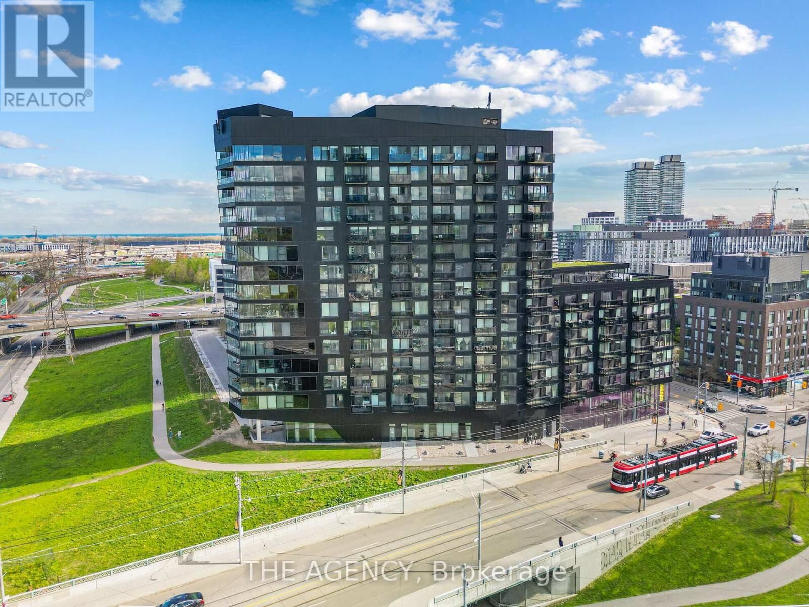 Property Photo:  51 Trolley Crescent 624  ON M5A 0E9 