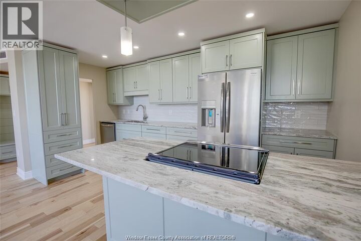 Property Photo:  111 Riverside Drive East 1607  ON N9A 2S6 