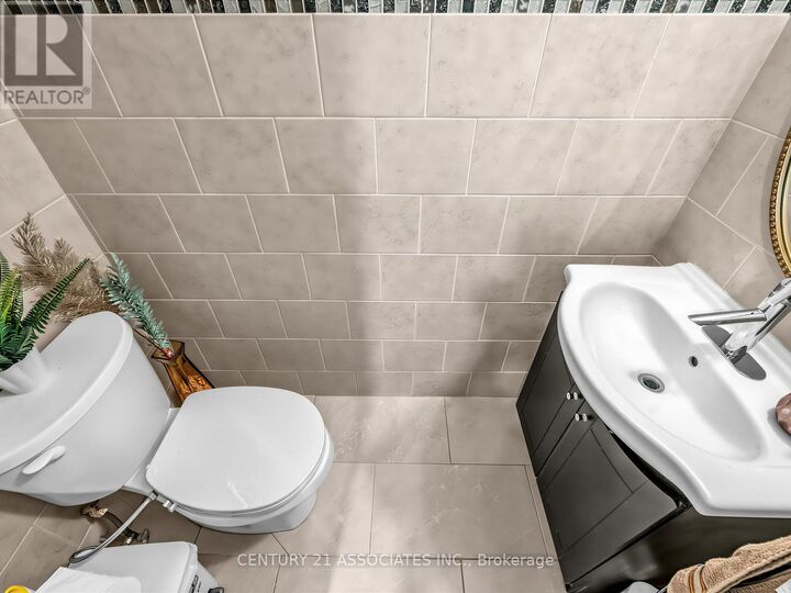 Property Photo:  6240 Montevideo Road 12  ON L5N 2N7 