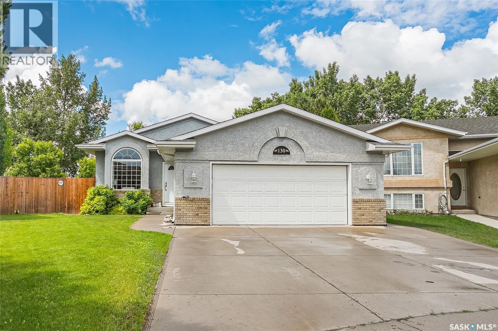 Property Photo:  130 Strumm Terrace  SK S7M 5V4 