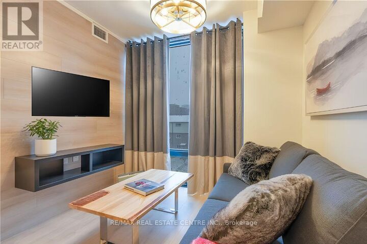 Property Photo:  145 Columbia Street West 611  ON N2L 0K7 
