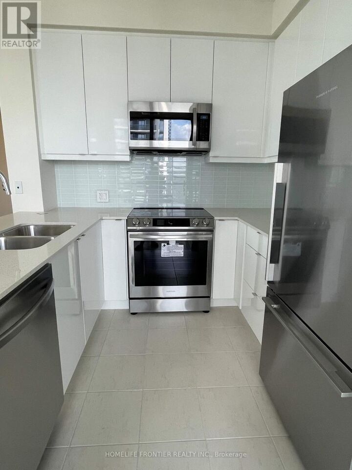 Property Photo:  50 South Thomas Riley Road Southeast 517  ON M9N 0C5 