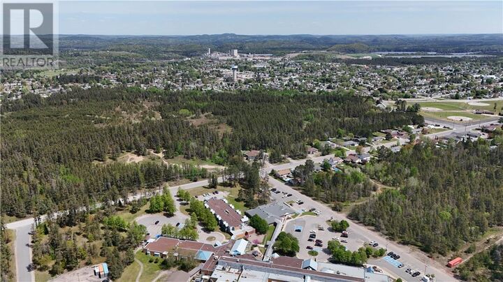 Property Photo:  693 Mead Boulevard  ON P5E 1L7 