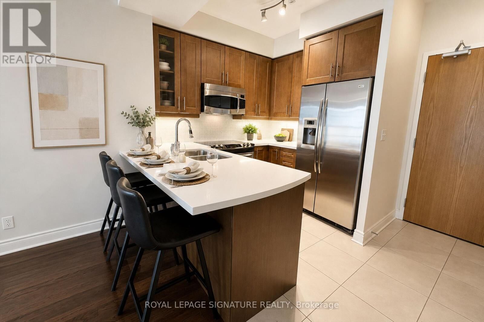 Property Photo:  1910 Lake Shore Boulevard 1109  ON M4S 1A2 