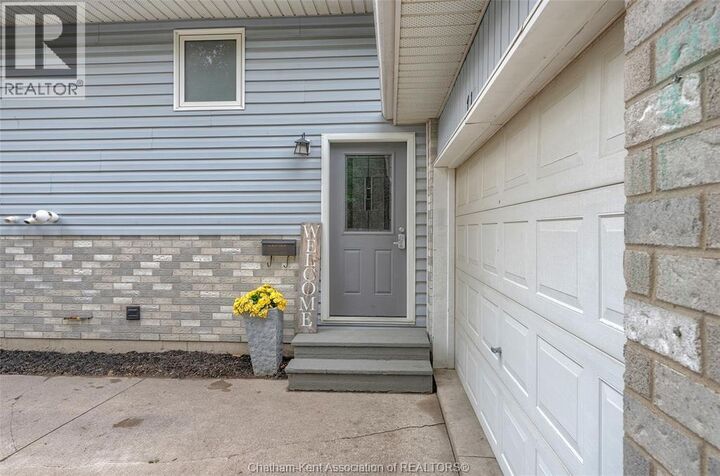 Property Photo: 71 Paisley Court ON N7M 6J4