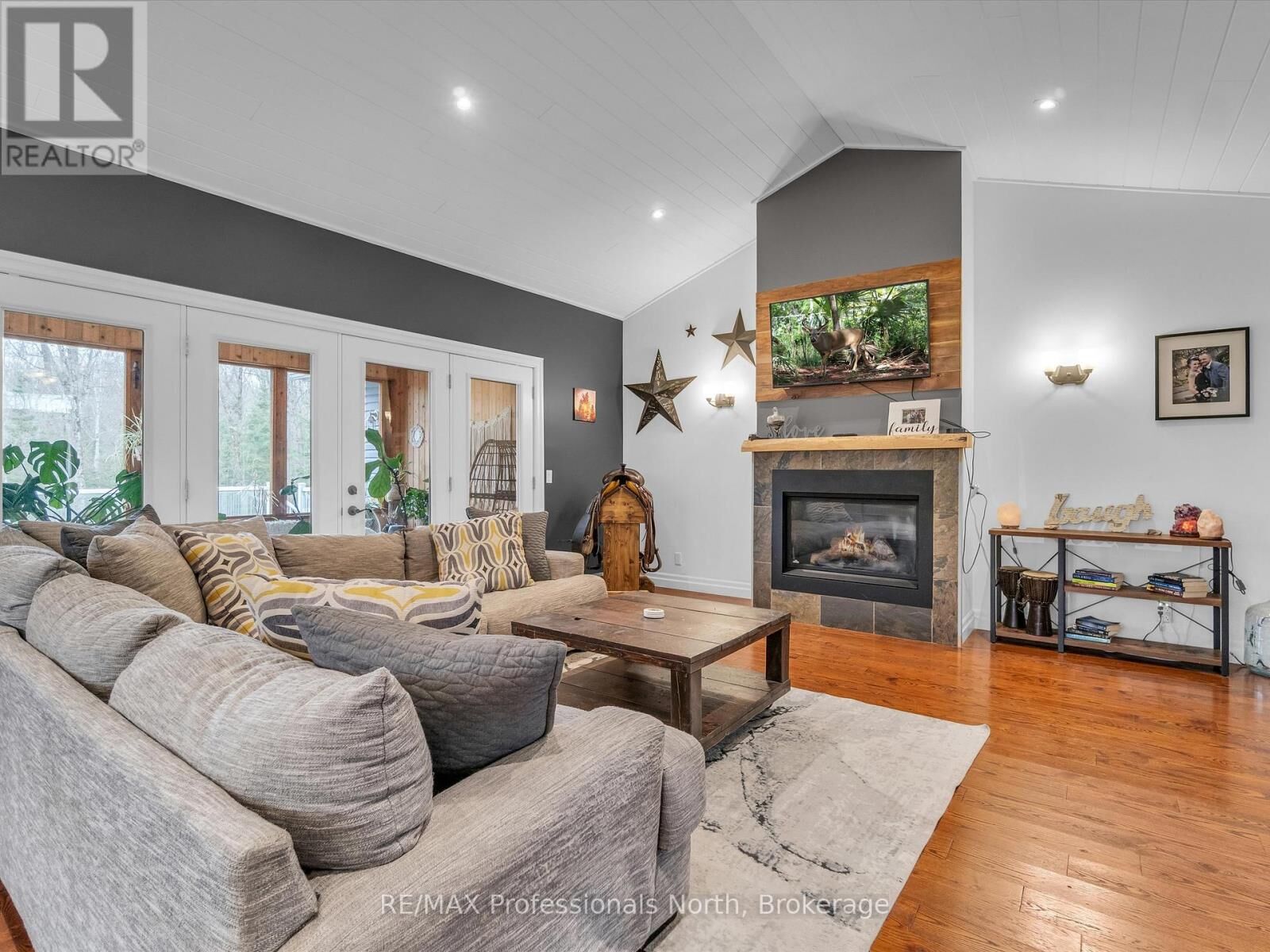 Property Photo: 93 Mainhood's Road ON P0B 1M0