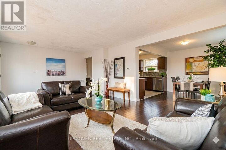 Property Photo: 14 Donata Drive ON L5M 1T3