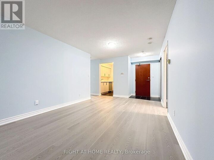 Property Photo:  35 Empress Avenue 2108  ON M2N 6T3 