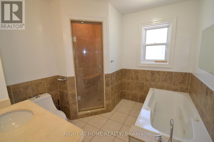 Property Photo: 526 Poplar Avenue ON L1S 1G1