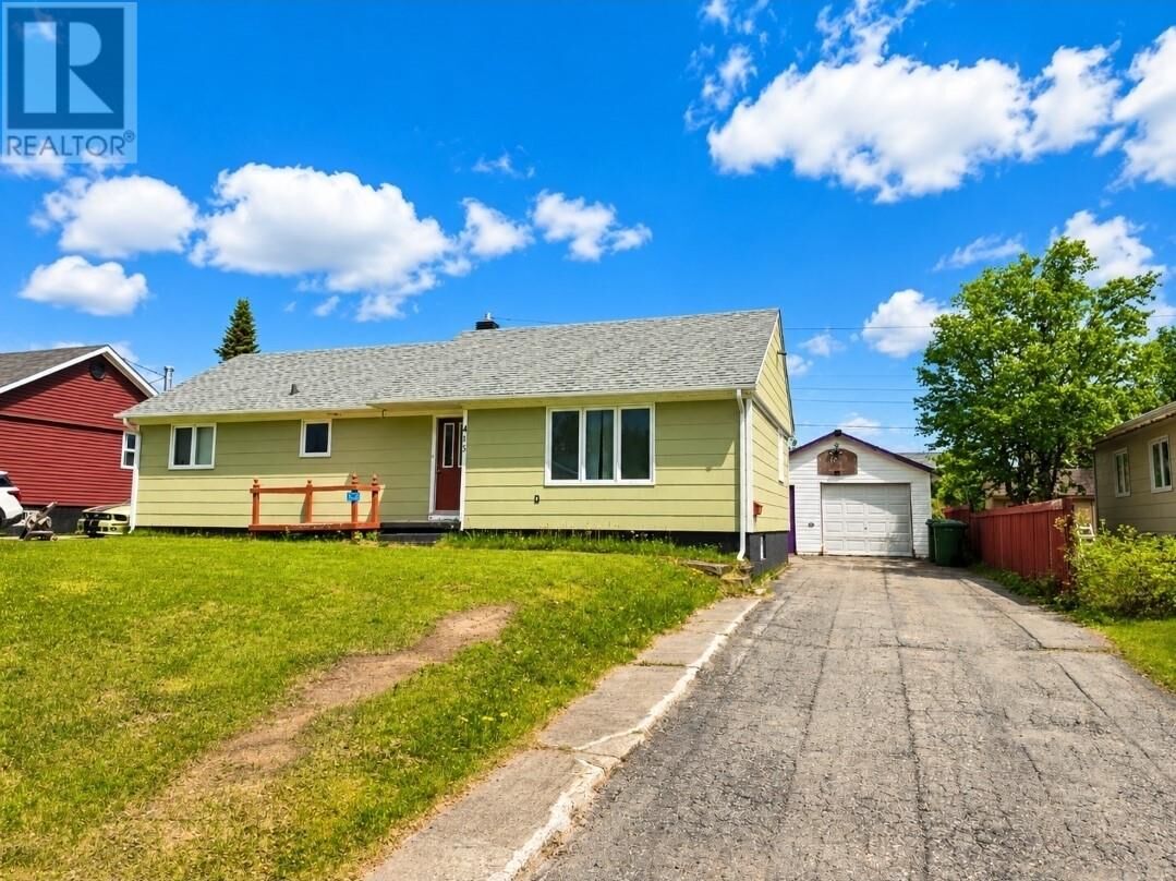 Property Photo:  413 Jackson Avenue  NL A2V 2H8 