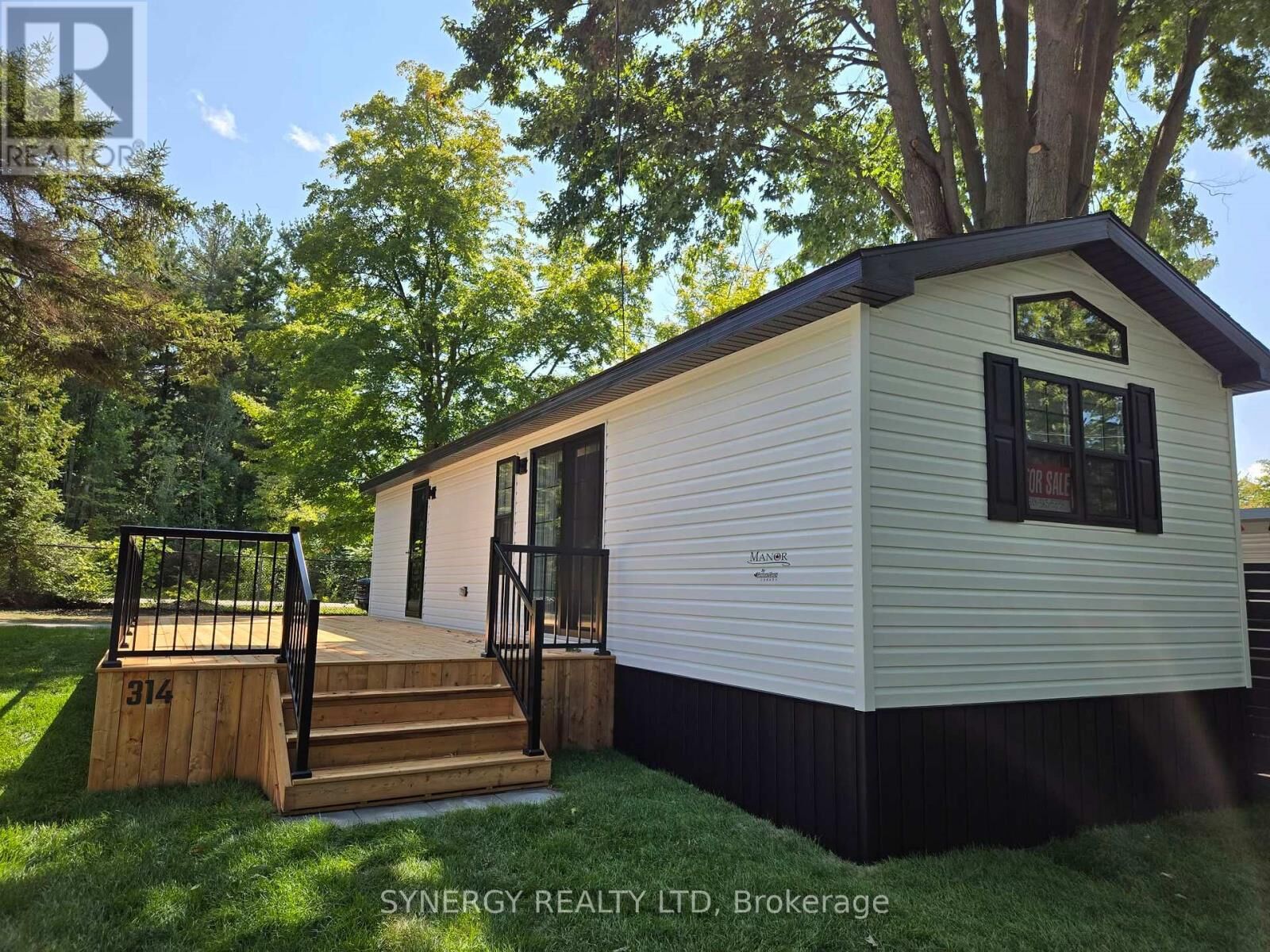 Property Photo:  75559 Lidderdale Street  ON N0M 1G0 