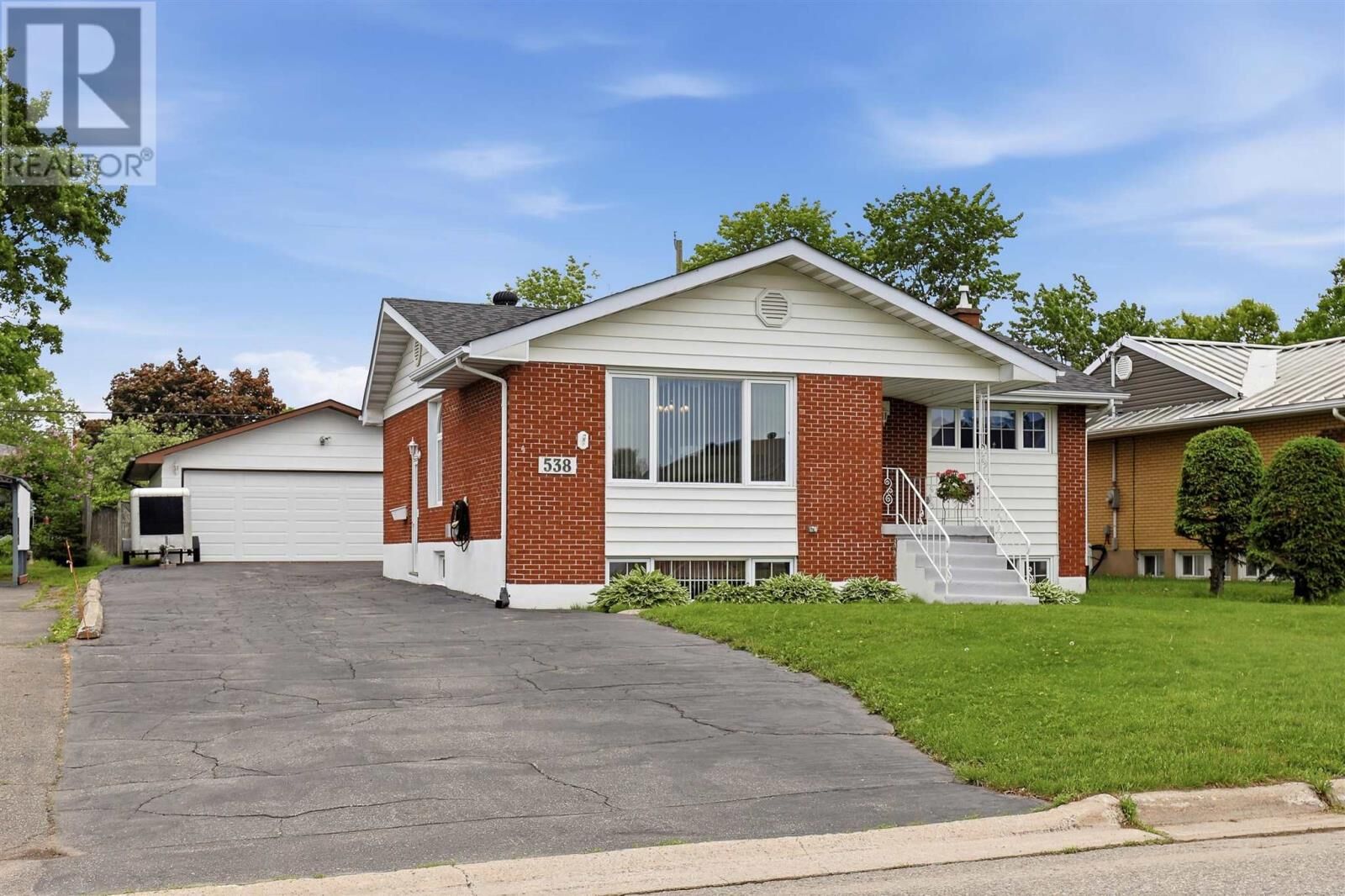 Property Photo:  538 Wilson St  ON P6B 2L3 