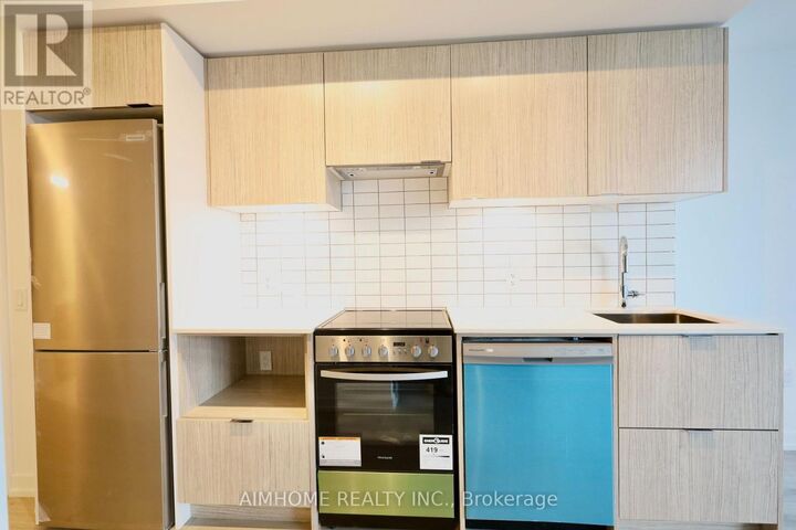 Property Photo:  395 Bloor Street East 5011  ON M4W 0B4 