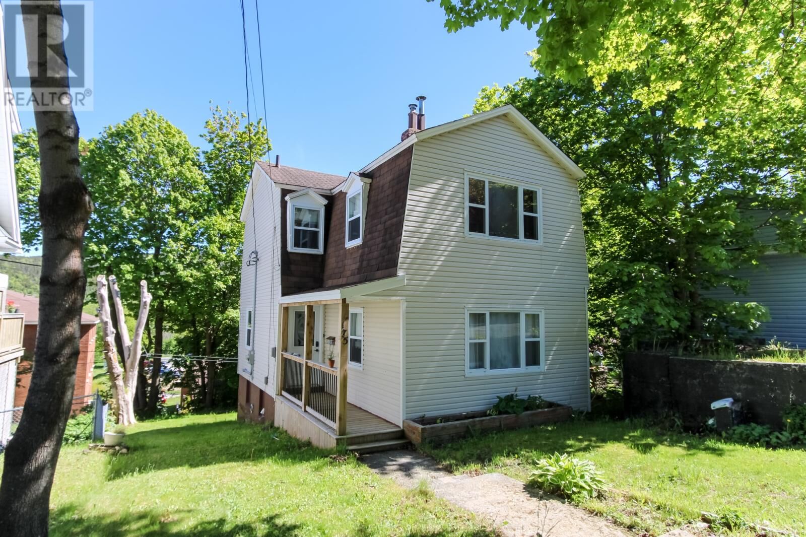 Property Photo:  175 Topsail Road  NL A1E 2B2 
