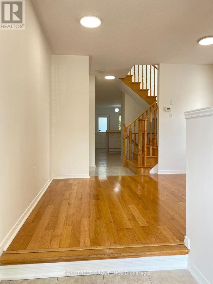 Property Photo:  39 Levellands Crescent  ON L4B 0A5 