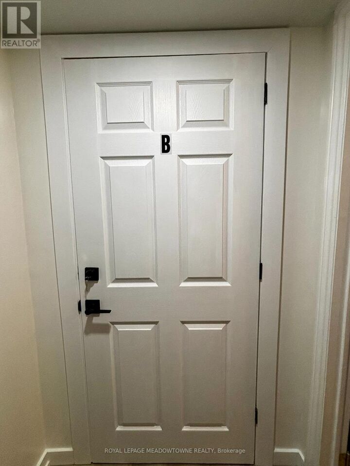 Property Photo:  736 Sunnypoint Drive Basement B  ON L3Y 2Z8 
