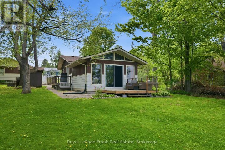 Property Photo:  54 Butternut Drive  ON K9V 4R1 