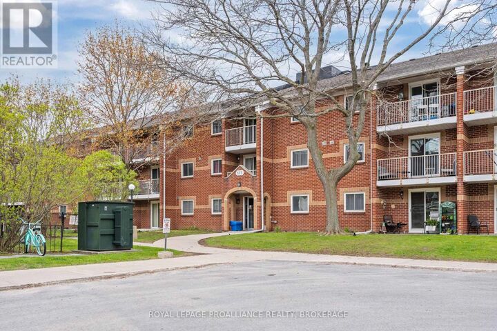 Property Photo:  573 Armstrong Road 306  ON K7M 8J8 