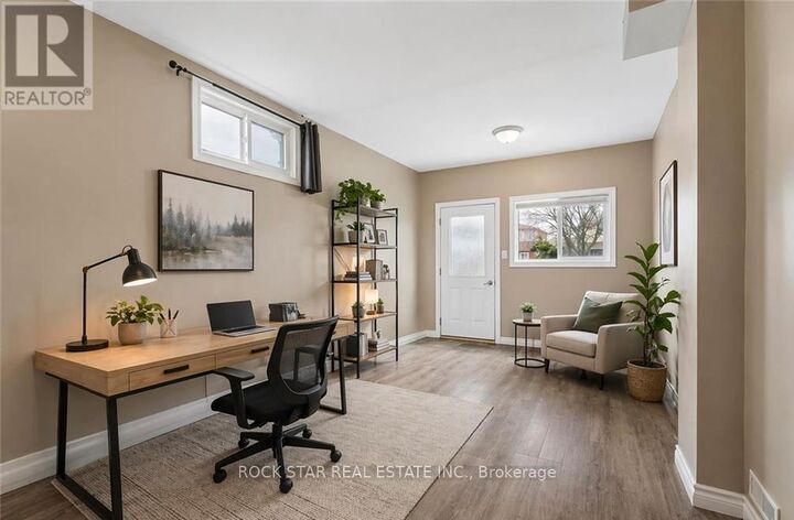 Property Photo: 62 Corbett Drive ON L4M 5V2