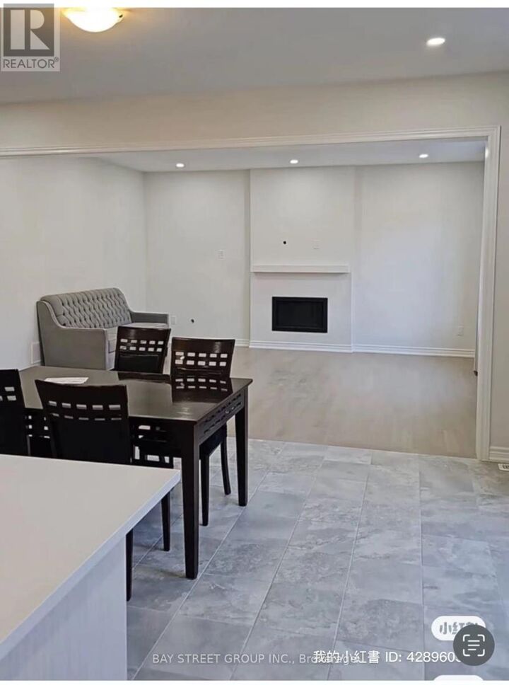 Property Photo:  49 Bud Leggett Cres Crescent Room  ON L4P 0B5 