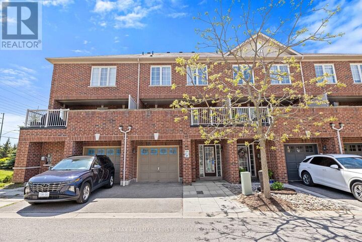 Property Photo:  17 Edison Way  ON L1R 0J9 
