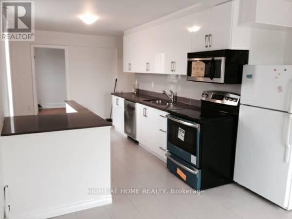 Property Photo: 332 Salem Avenue A ON M6H 3C7