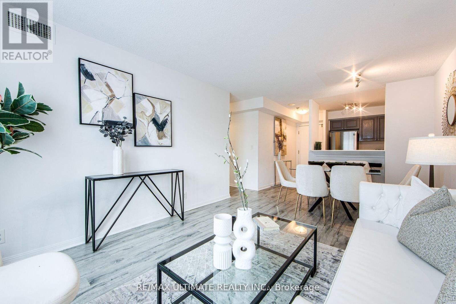 Property Photo: 11 Lee Centre Drive 703 ON M1H 3J5