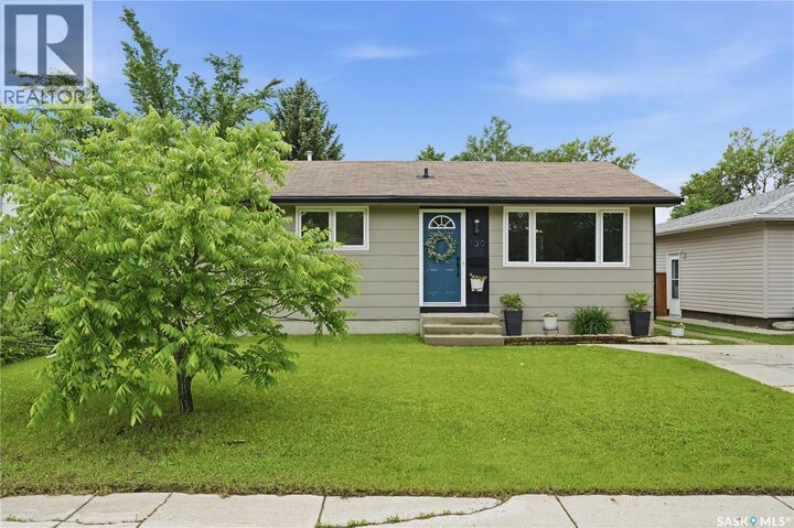 Property Photo:  130 Birch Crescent  SK S7N 2M3 