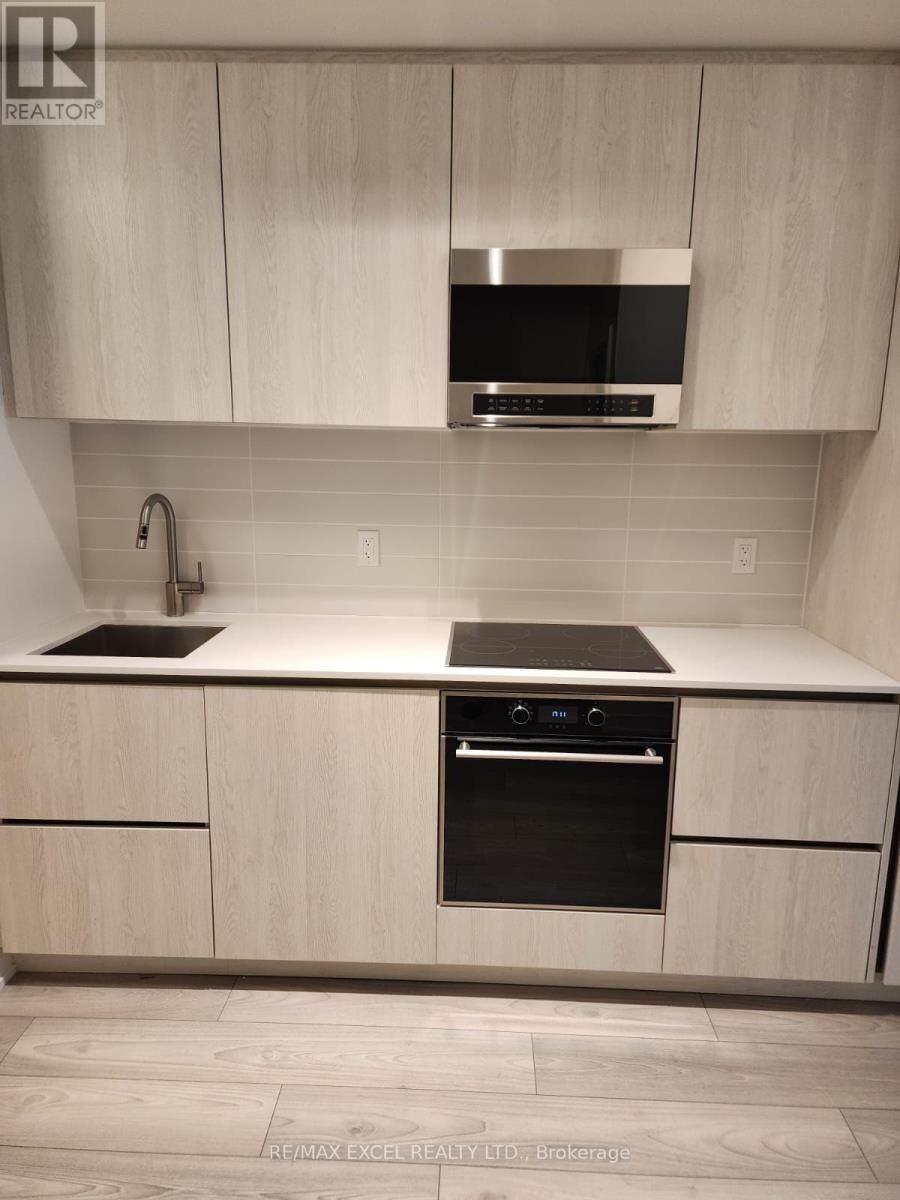 Property Photo:  110 Broadway Avenue 2506  ON M4P 1V7 