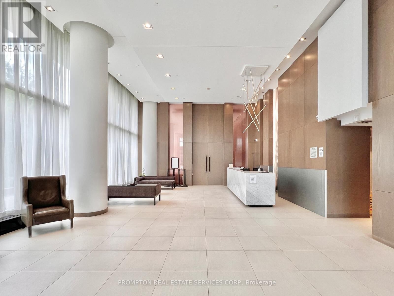Property Photo: 121 McMahon Drive 608 ON M2K 0C1