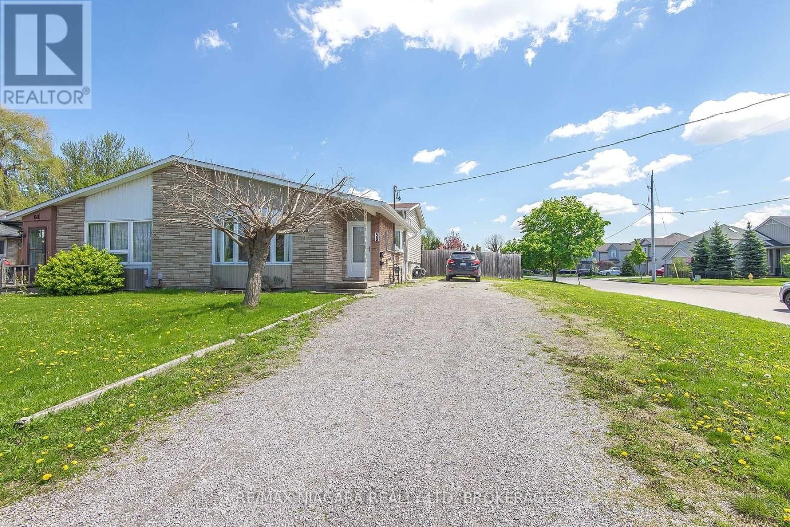 Property Photo:  58 Dorchester Boulevard  ON L2M 6V2 