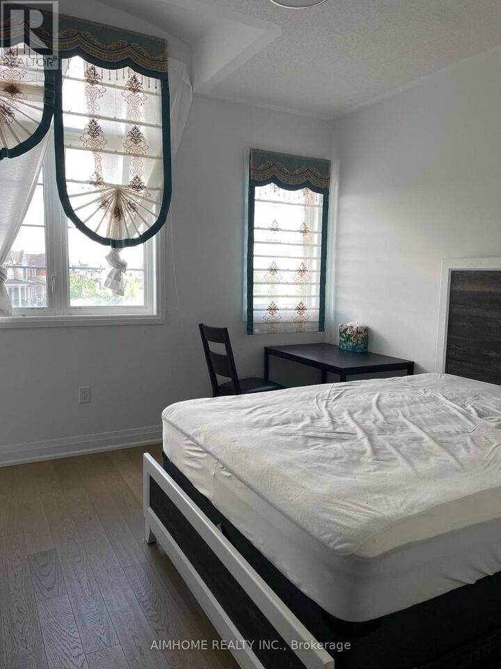 Property Photo: 3036 William Cutmore Boulevard Master ON L6H 7W8