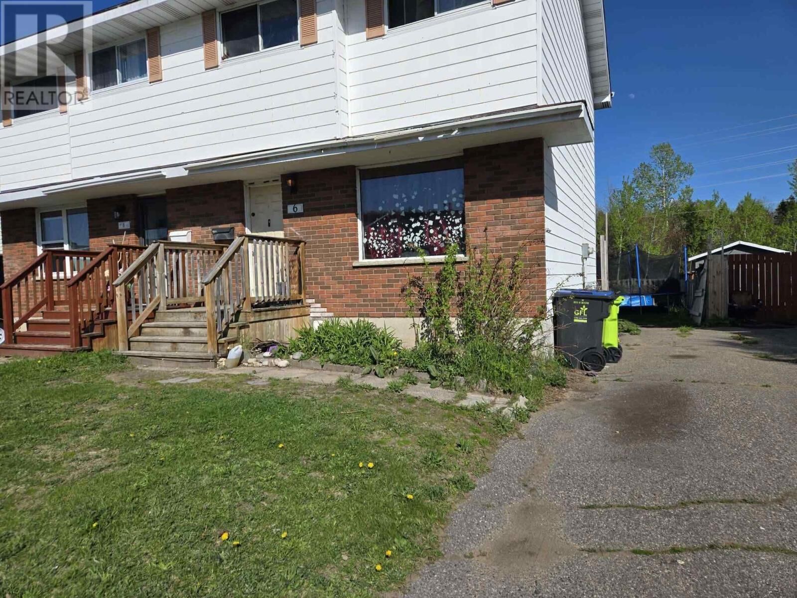 Property Photo: 6 Copernicus Dr ON P6A 6H2