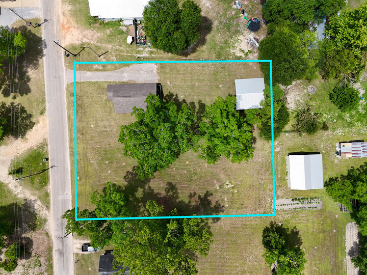 Property Photo:  107 S Canal Street  AL 00N/A 
