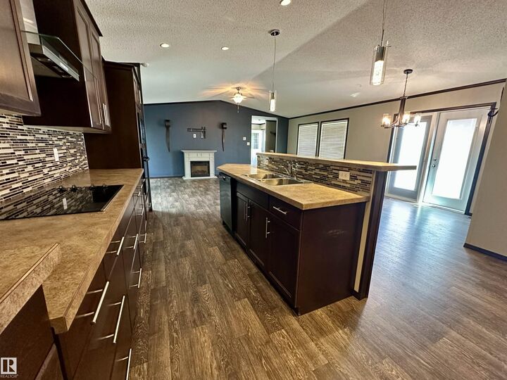 Property Photo:  45015 Twp Rd 624  AB T9N 2J6 