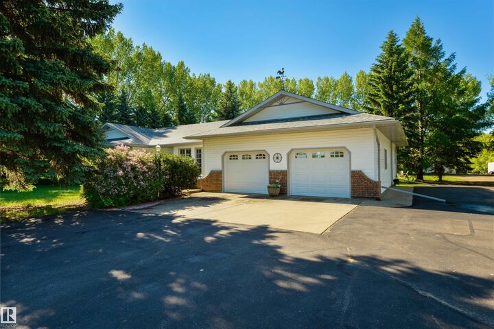Property Photo: 27113 Twp Rd 522 AB T7X 3A8