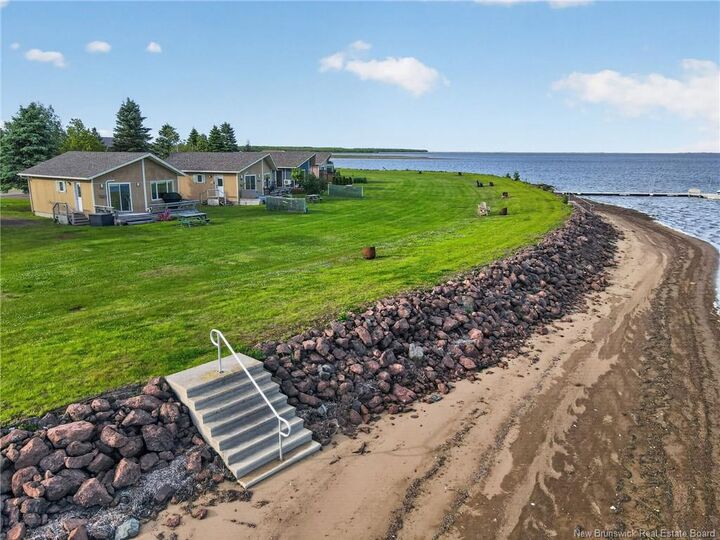Property Photo:  102 York Street  NB E4W 4K2 