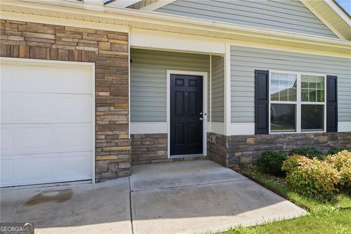 Property Photo: 34 Berryrun Drive GA 30165