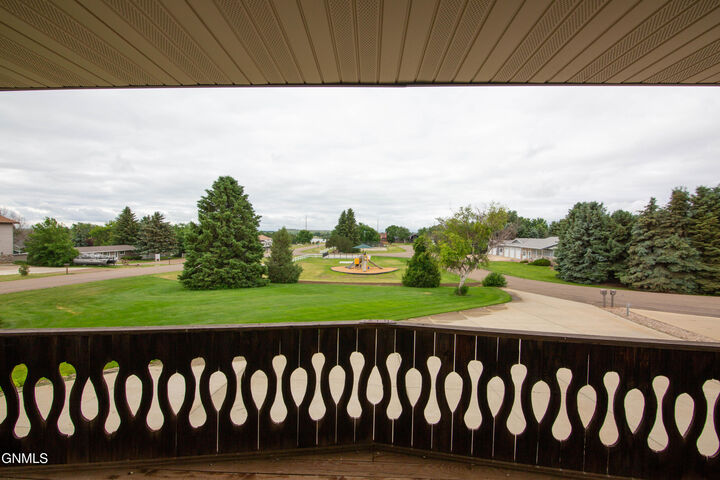 Property Photo: 3030 Lakeview Drive ND 58601