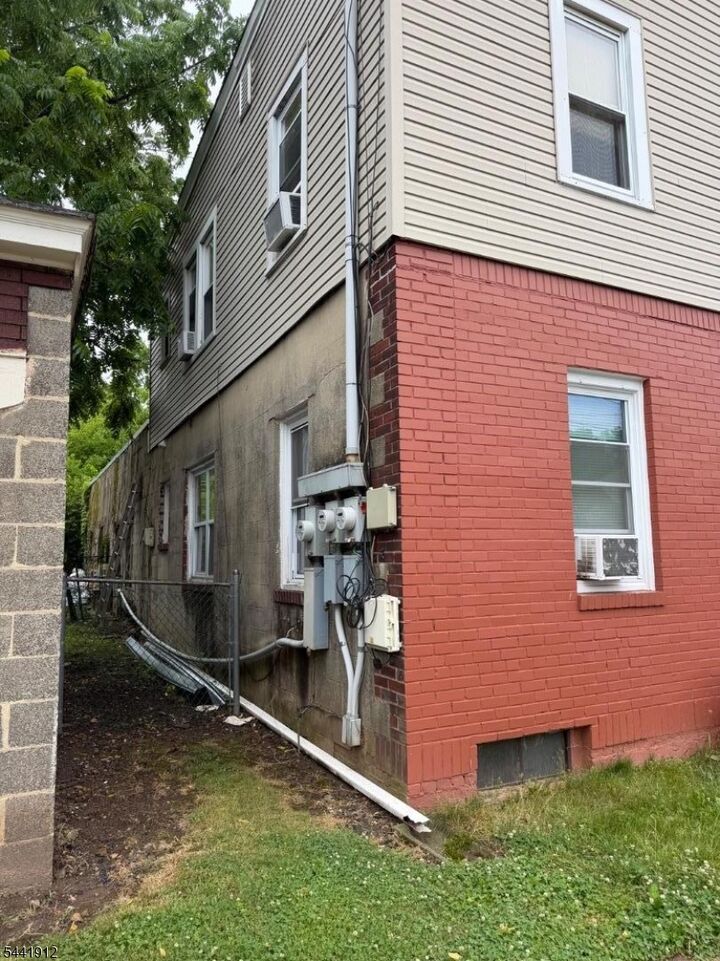 Property Photo:  5 2nd St  NJ 08869 