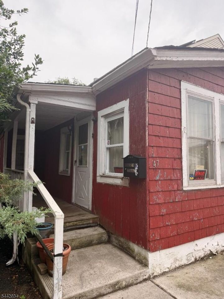 Property Photo:  47 May St  NJ 08861 