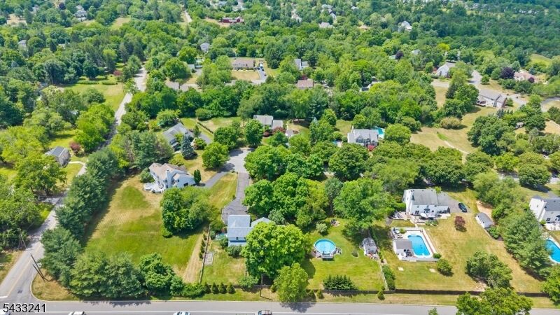 Property Photo: 9 Mills Ct NJ 08822
