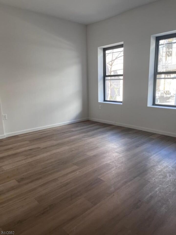 Property Photo: 208 Broad St 2 NJ 07201