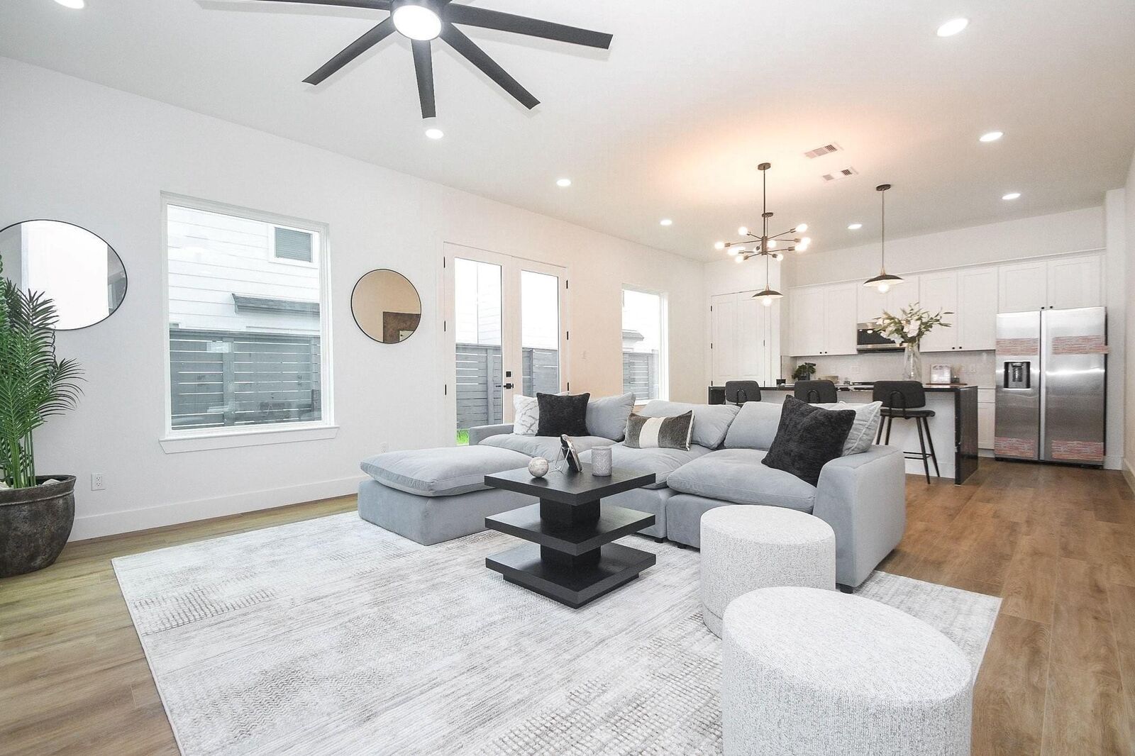 Property Photo: 6545 Sealey Street TX 77091