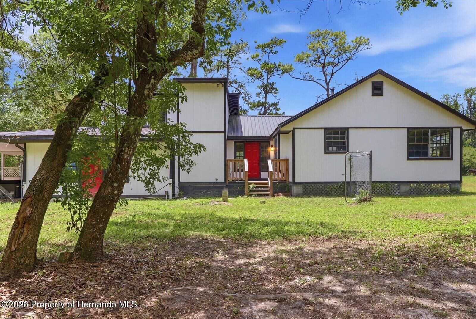 Property Photo:  1019 S Mildred Avenue  FL 34601 