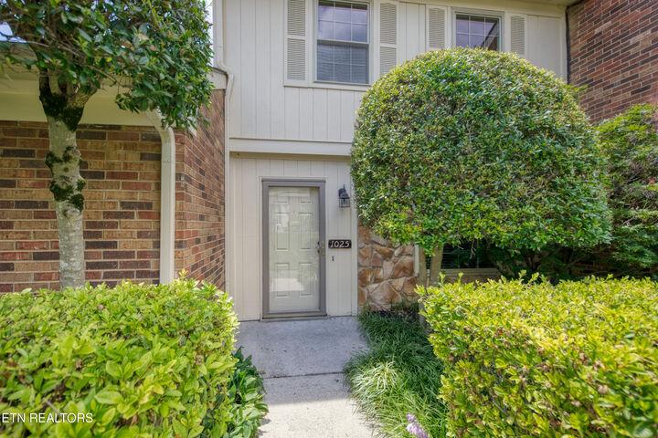 Property Photo: 7914 Gleason Dr 1025 TN 37919