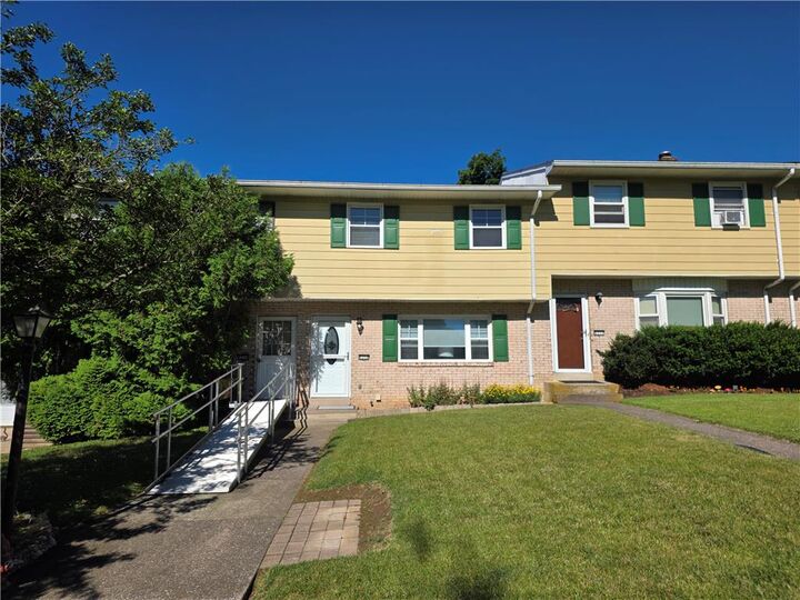 Property Photo:  6210 Glen Court  PA 18053 