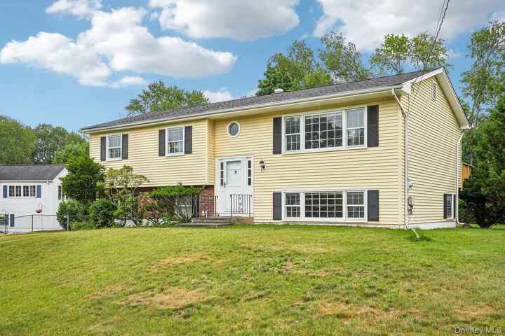 Property Photo:  110 Orchid Drive  NY 10965 