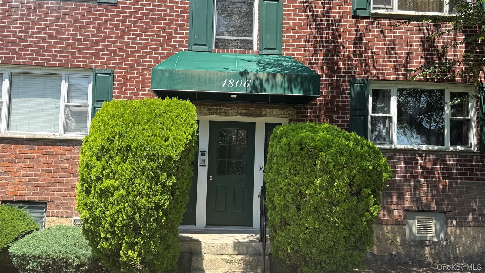 Property Photo:  1806 Shipley Avenue 1  NY 11580 