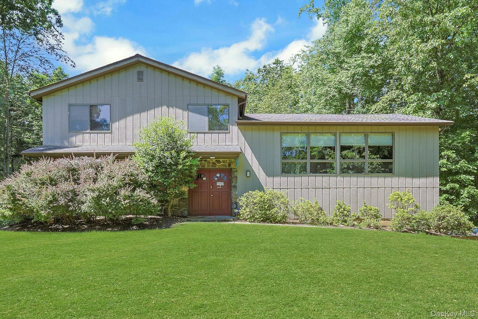 Property Photo: 7 Sassi Drive NY 10520